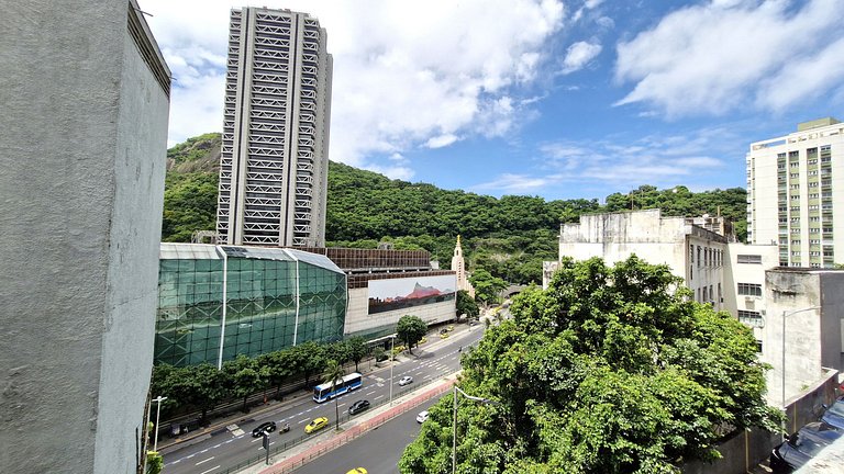 Apartamento silencioso, arejado e bem iluminado