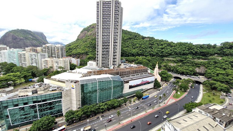 Apartamento silencioso, arejado e bem iluminado