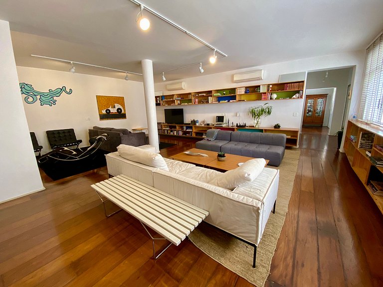 Beautiful duplex penthouse in the heart of Sao Paulo city