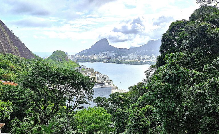 Casa Lagoa com vista e piscina