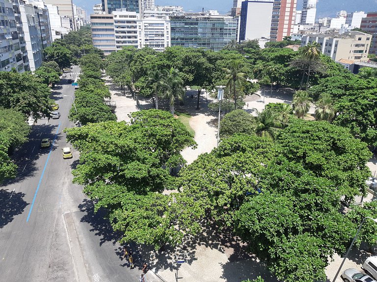 Charmoso apartamento a 1 quadra da praia