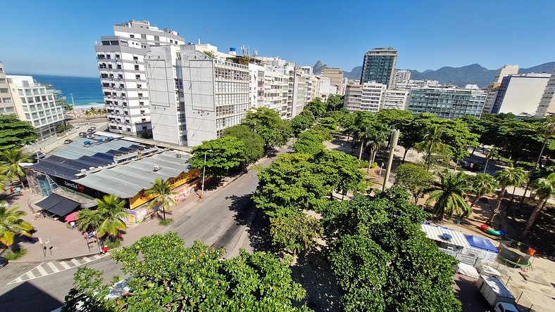 Charmoso apartamento a 1 quadra da praia