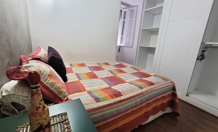 Comfort and privacy 2 blocks from Ipanema beach