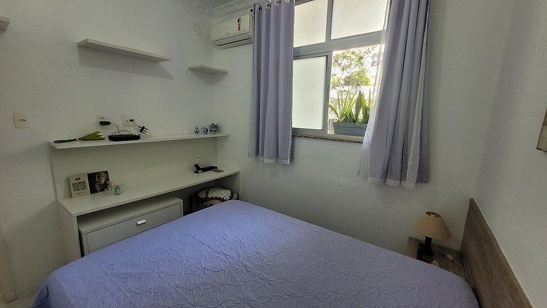 Cozy apartment 2 blocks from Copacabana beach