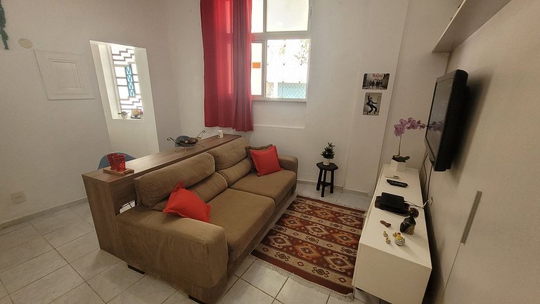 Cozy apartment 2 blocks from Copacabana beach