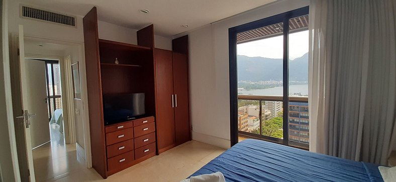 Departamento con servicios, vista al mar y al Cristo Redento