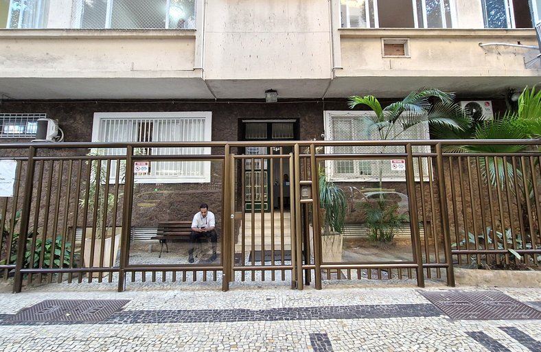 Dormitorio y sala de estar a 2 cuadras de la playa.