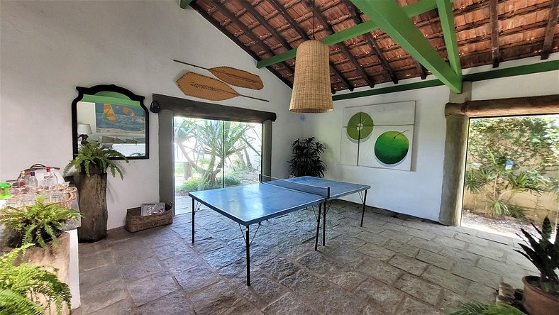 Hermosa casa con piscina a un paso de la playa