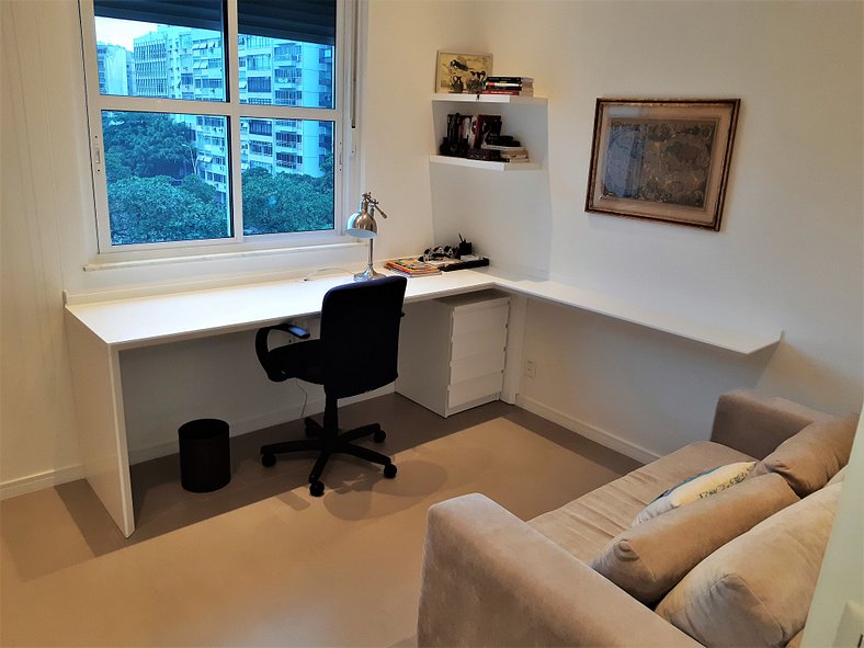 Very cozy apartment at the best spot of Ipanema neighborhood