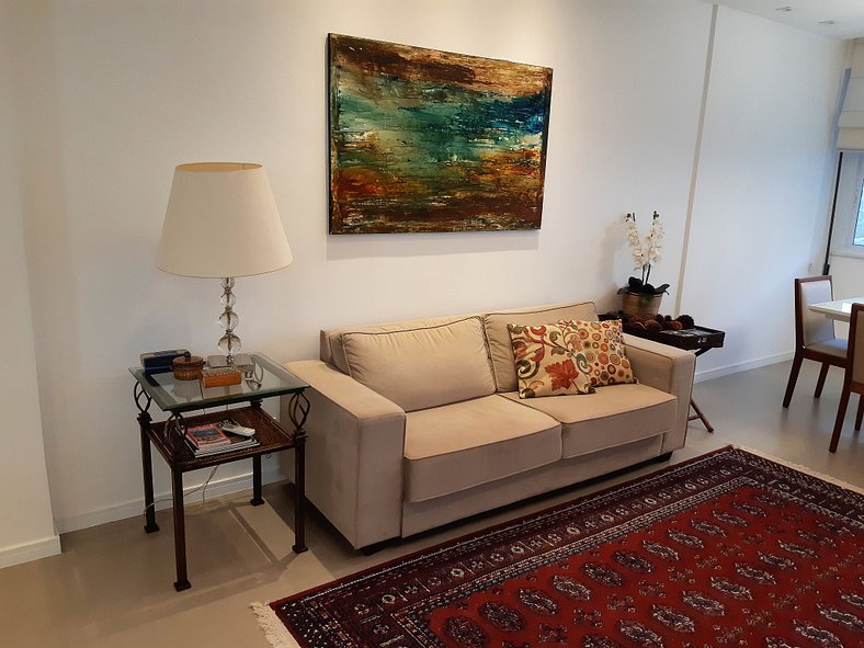 Very cozy apartment at the best spot of Ipanema neighborhood